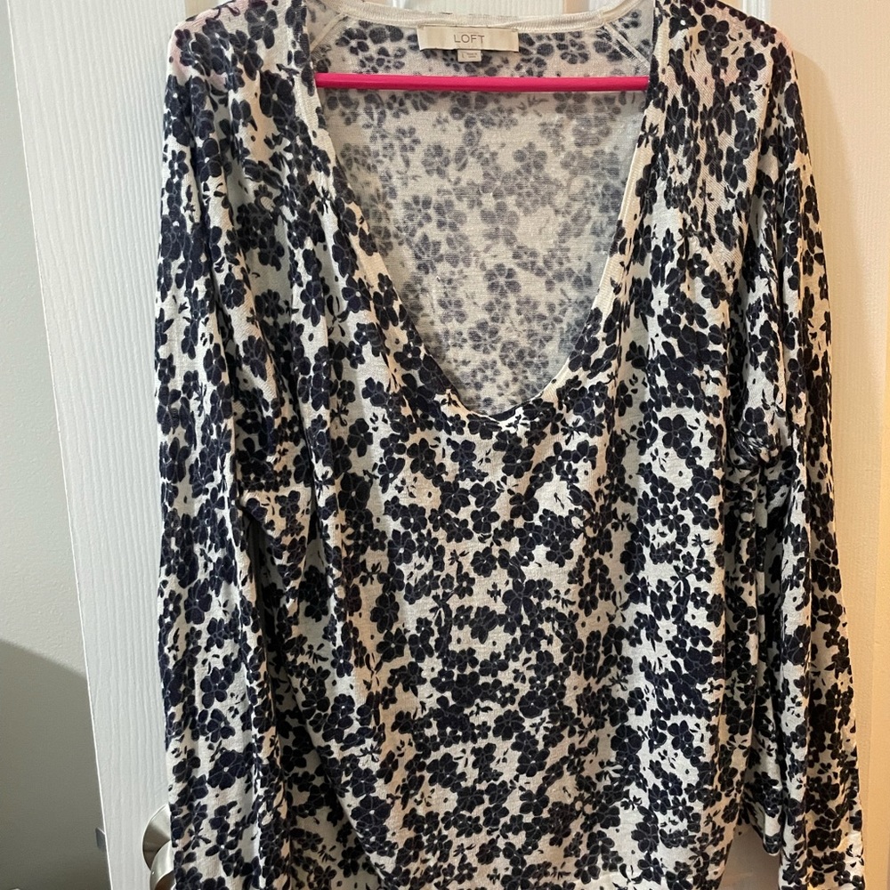 Loft Linen blend light blue & white floral sweater